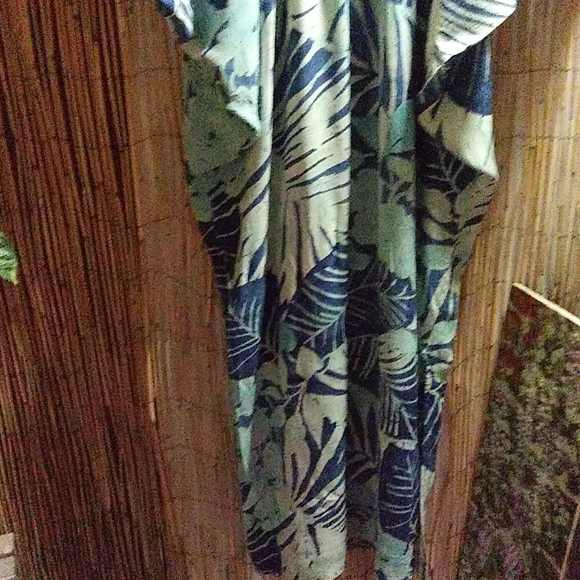 Vacation / Staycation Dress - Picture 2 of 7